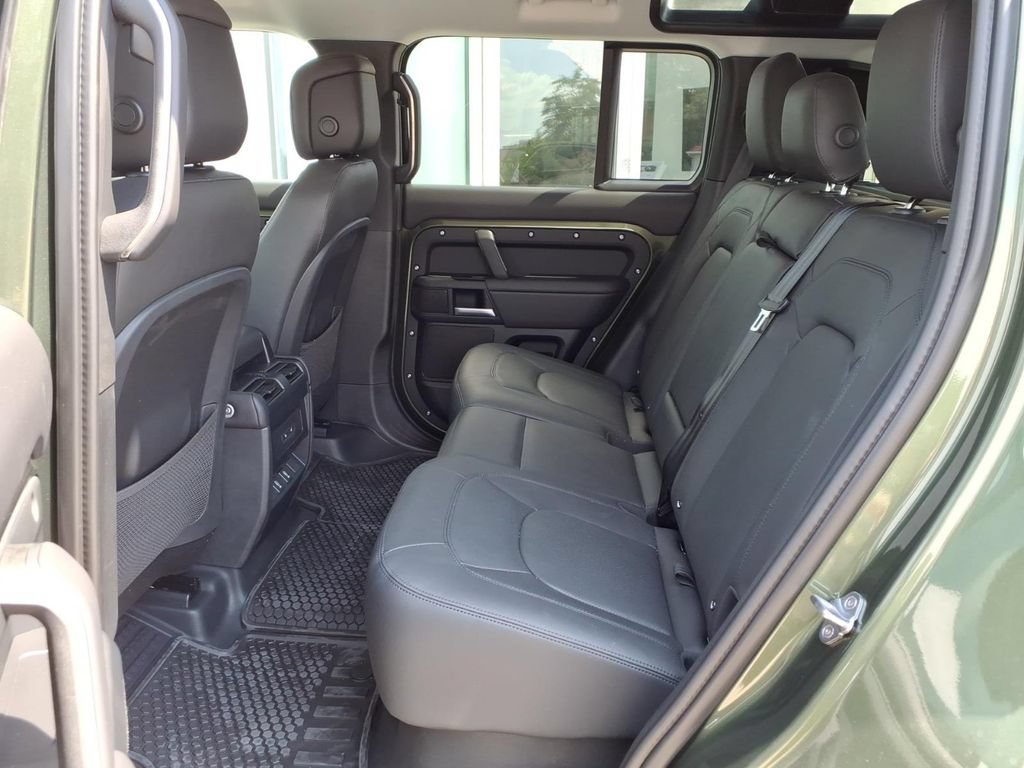 New 2026 Land Rover Defender 110 S AWD/4WD image 8