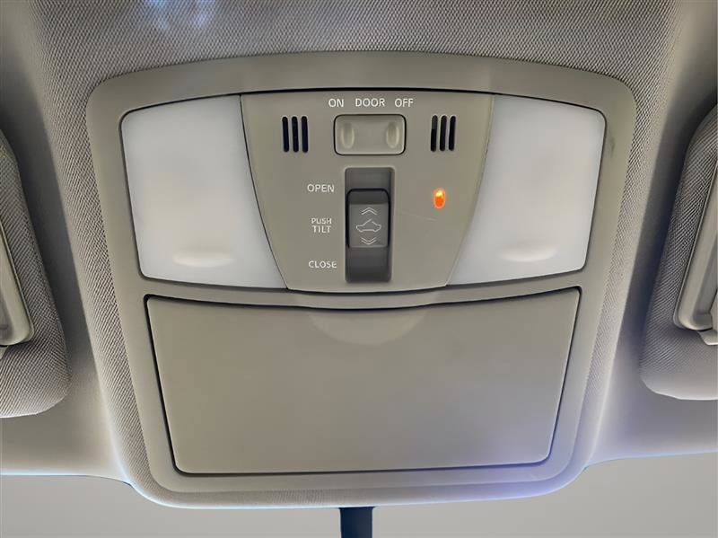 Used 2012 Nissan Murano SV image 14