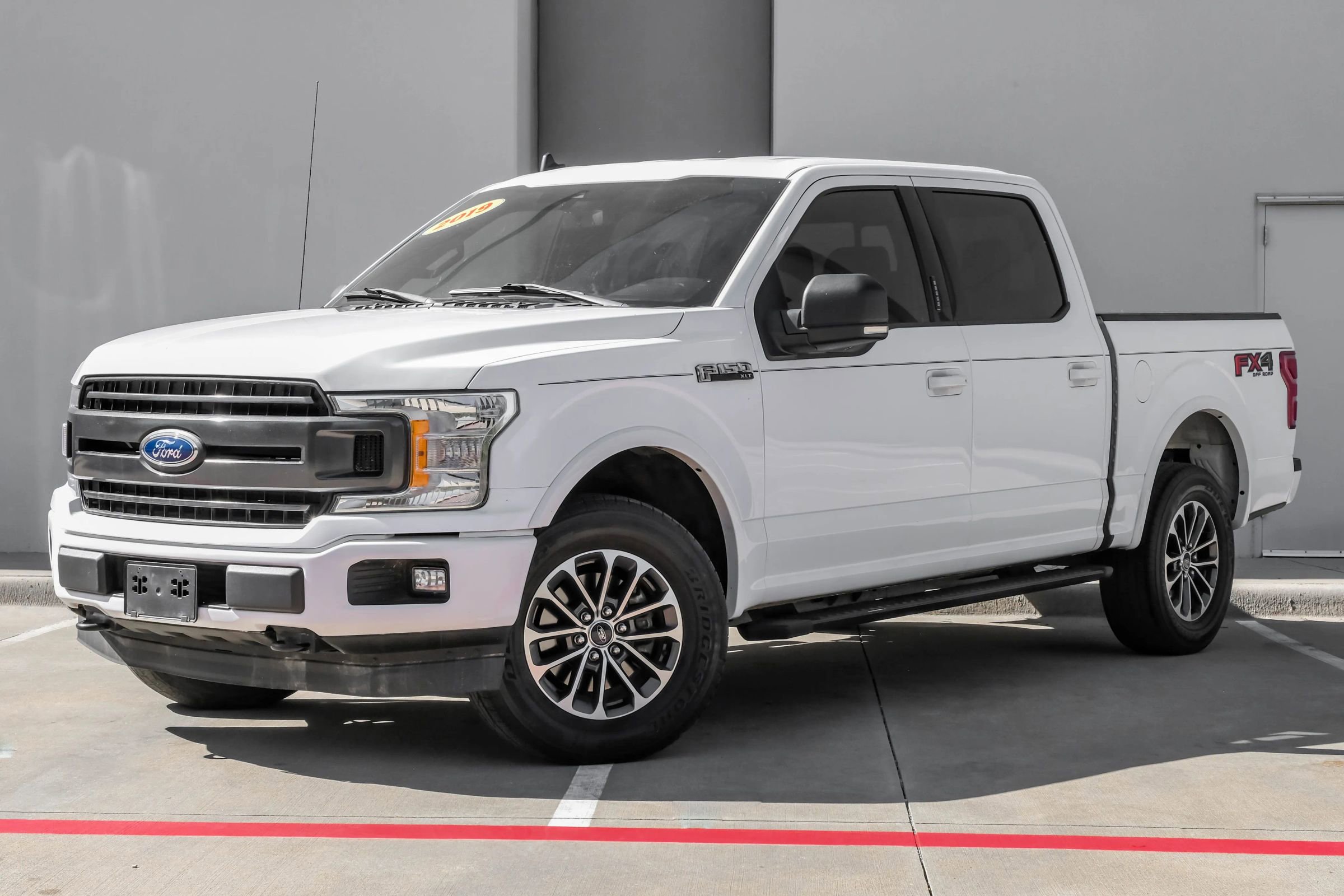 Used 2022 Ford F150 XLT w/ XTR Package image 9