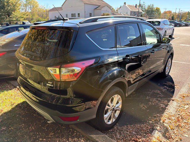 Used 2017 Ford Escape SE w/ Equipment Group 201A AWD/4WD image 18