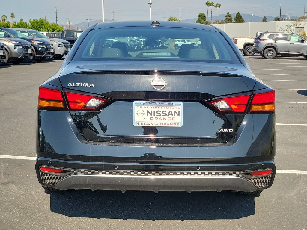 New 2026 Nissan Altima 2.5 SV AWD/4WD image 18
