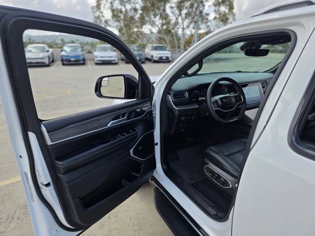 Used 2024 Jeep Wagoneer Series II image 42