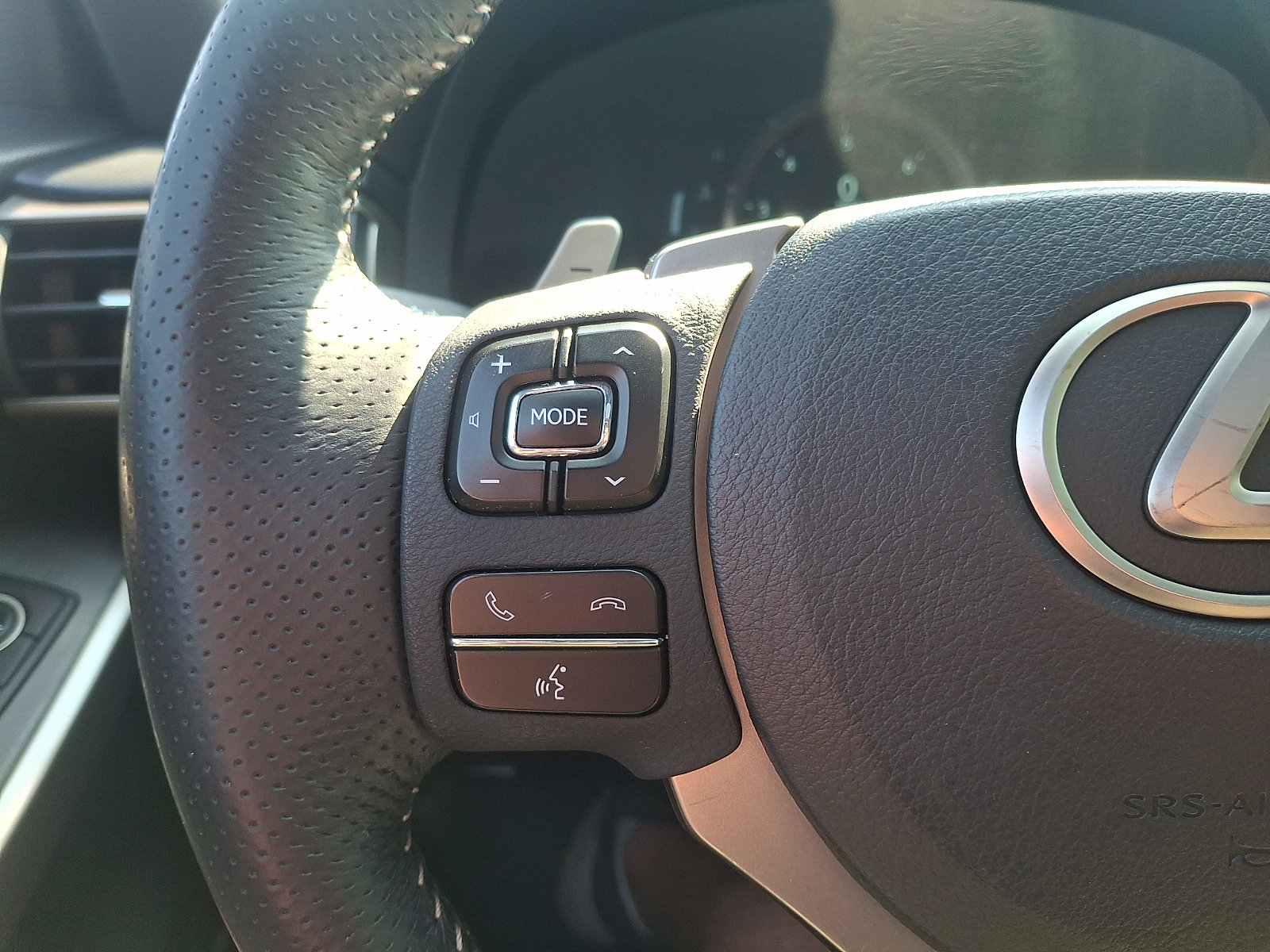 Used 2019 Lexus IS 300 F Sport w/ F Sport Package AWD/4WD image 21
