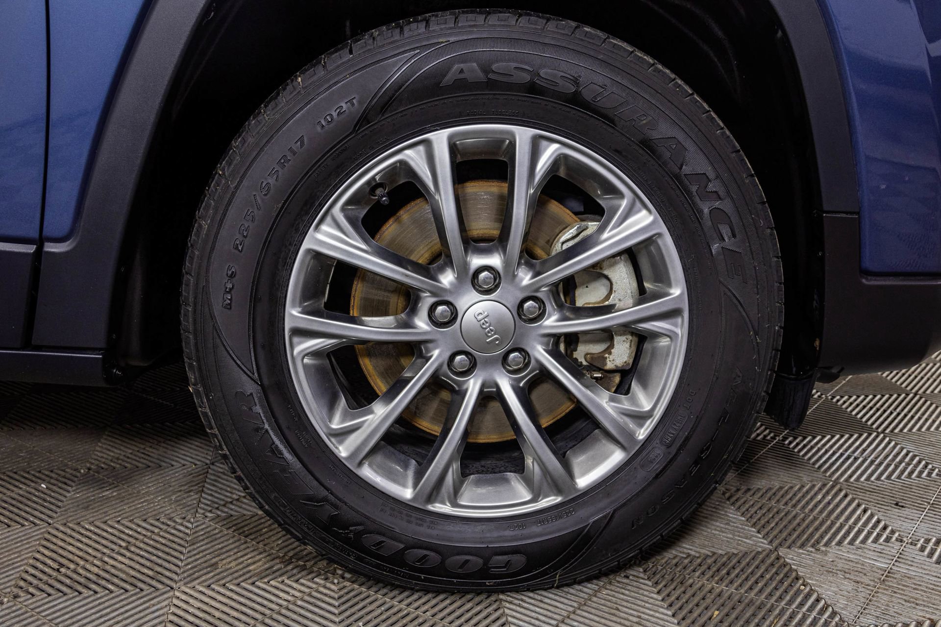 Used 2021 Jeep Cherokee Latitude Plus image 50