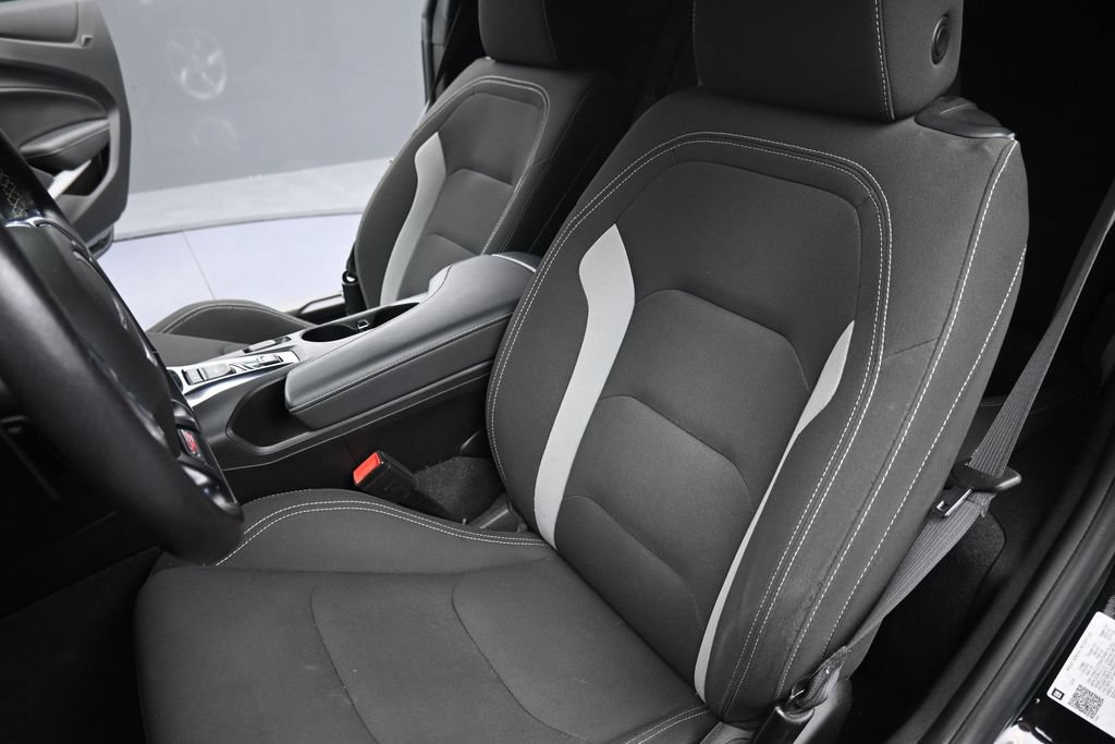 Used 2019 Chevrolet Camaro SS RWD image 10