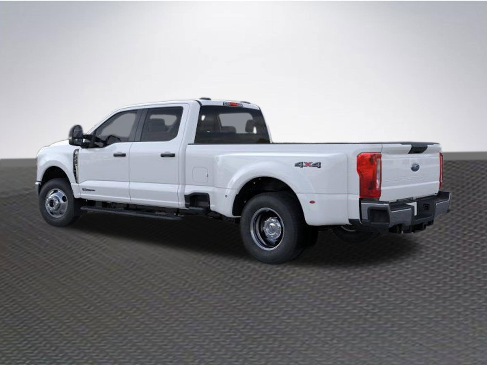 New 2026 Ford F350 4x4 Crew Cab DRW Super Duty image 4