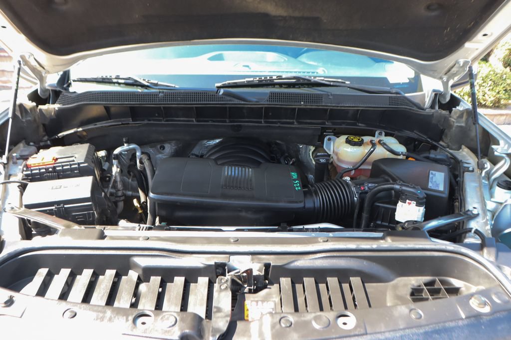Used 2021 Chevrolet Silverado 1500 LT w/ LPO, Liner Protection Package RWD image 11