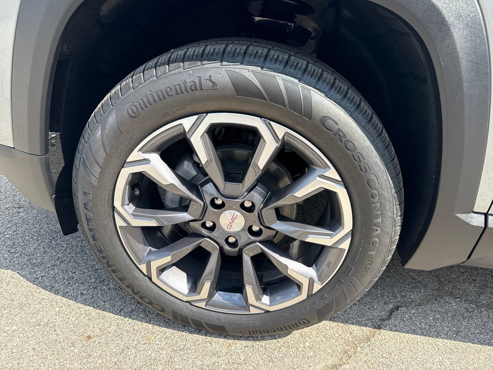 New 2027 GMC Terrain Elevation w/ Elevation Premium Package AWD/4WD image 8
