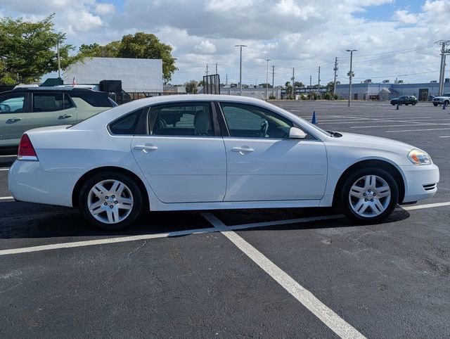 Used 2016 Chevrolet Impala LT FWD image 8