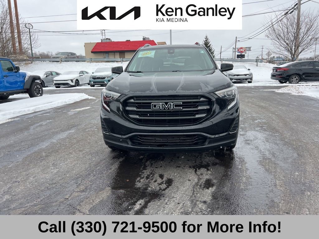 Used 2020 GMC Terrain SLE w/ Driver Convenience Package image 3