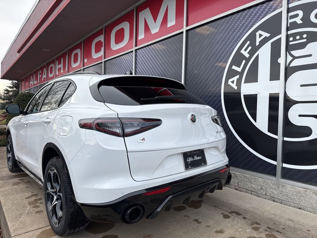 New 2025 Alfa Romeo Stelvio Sprint w/ Veloce Package image 8