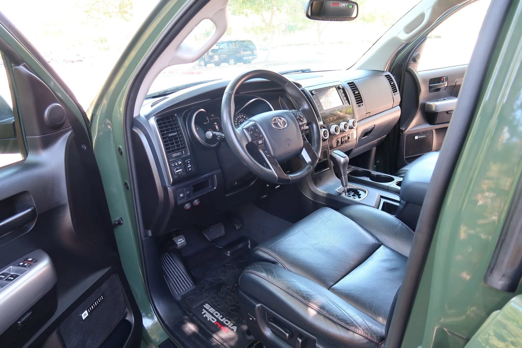Used 2020 Toyota Sequoia TRD Pro AWD/4WD image 19