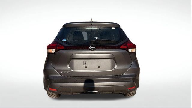 Used 2024 Nissan Kicks S image 8
