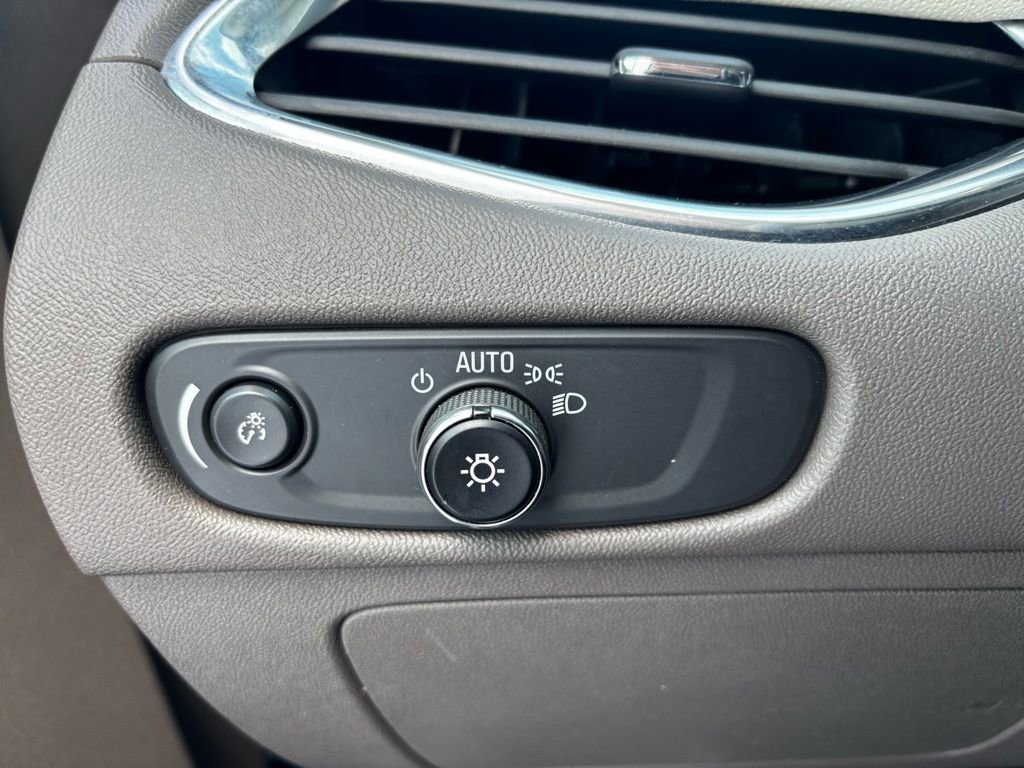 Used 2024 Chevrolet Malibu LT image 14