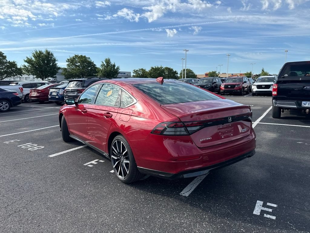 Used 2023 Honda Accord Touring image 8
