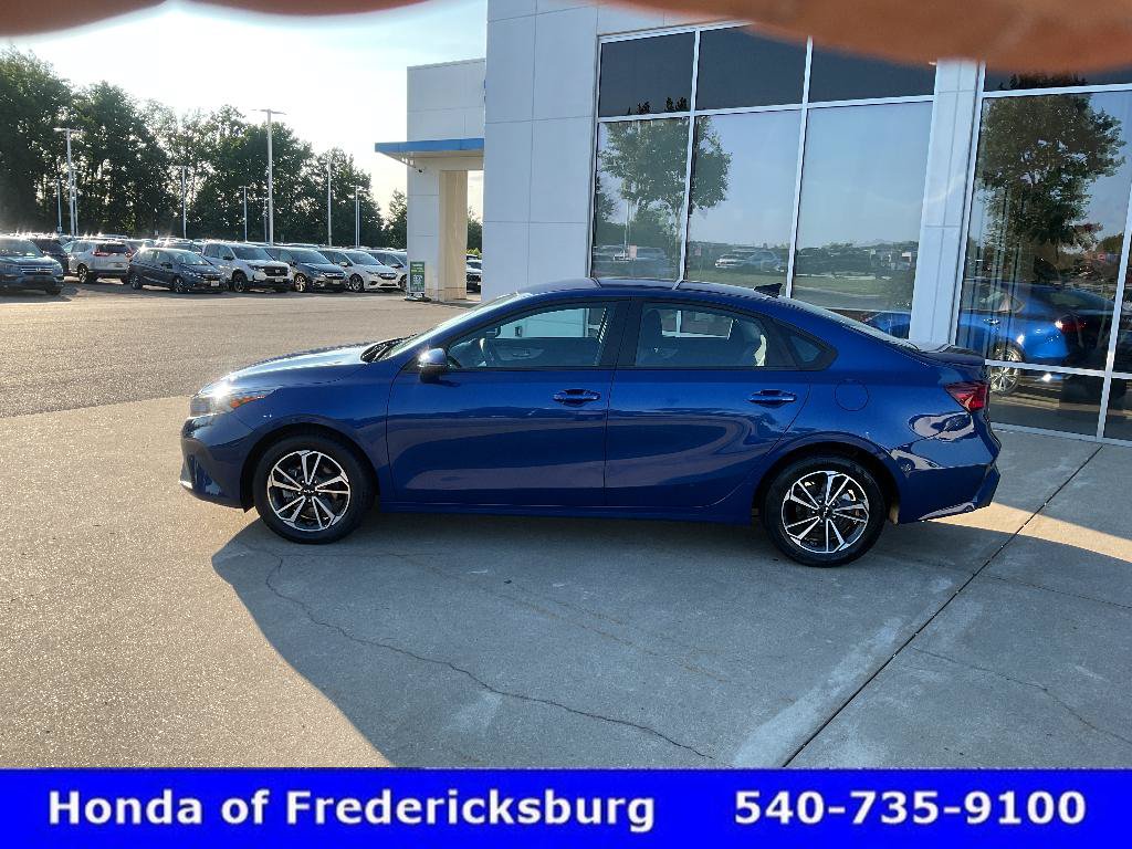 Used 2023 Kia Forte LXS w/ LXS Technology Package FWD image 3