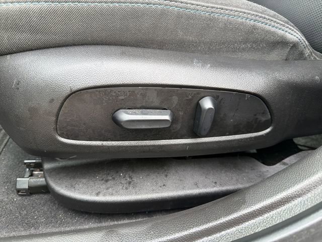 Used 2018 Chevrolet Cruze LT w/ Convenience Package image 14