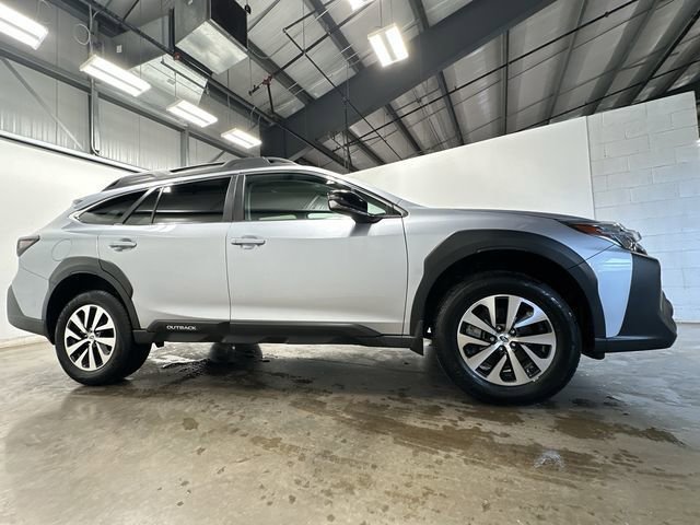 Certified 2024 Subaru Outback Premium image 3