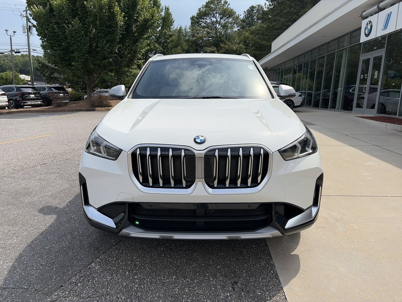 Used 2024 BMW X1 xDrive28i w/ Convenience Package AWD/4WD image 3