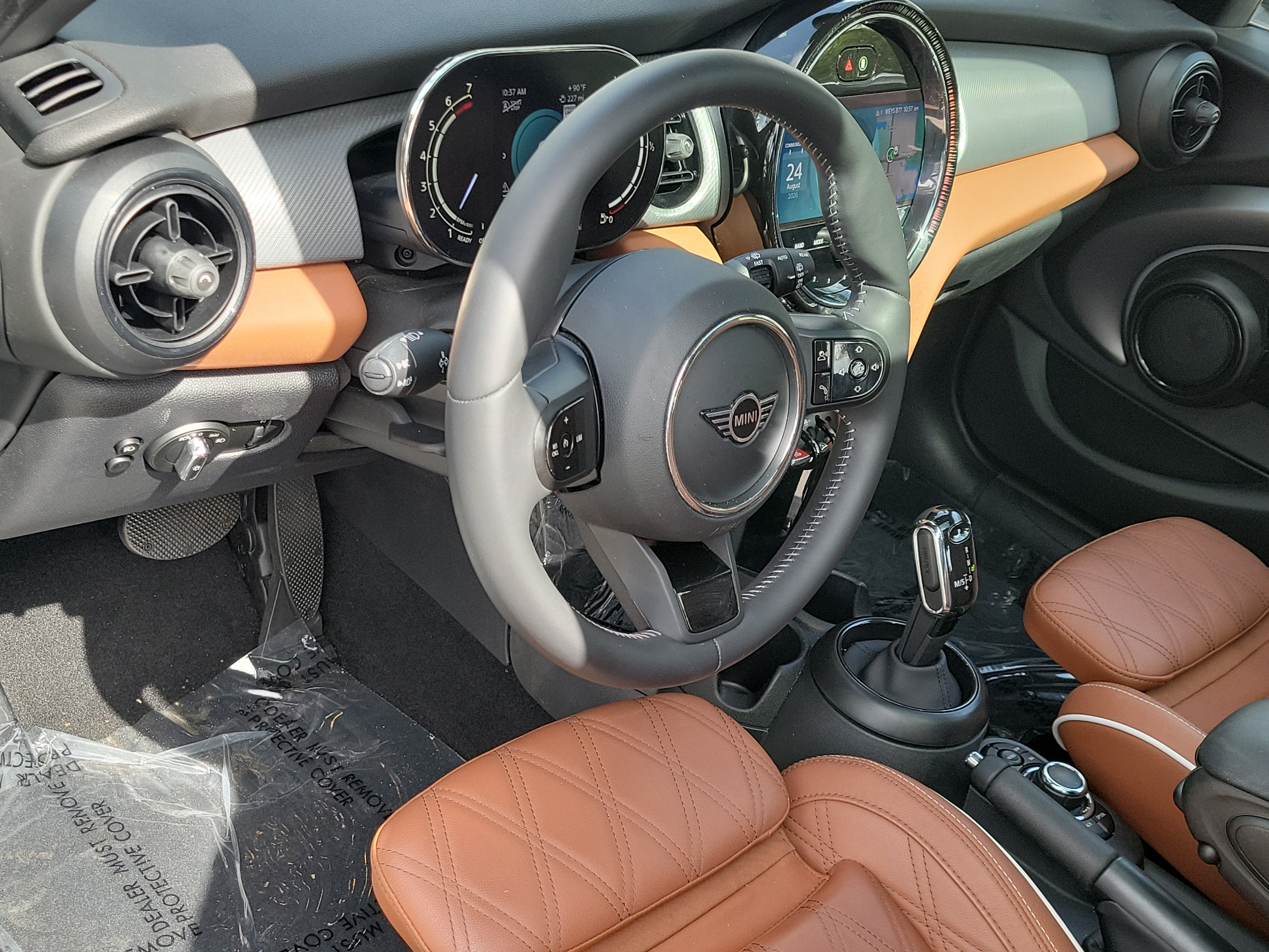 Certified 2024 MINI Cooper 4-Door Hardtop FWD image 12