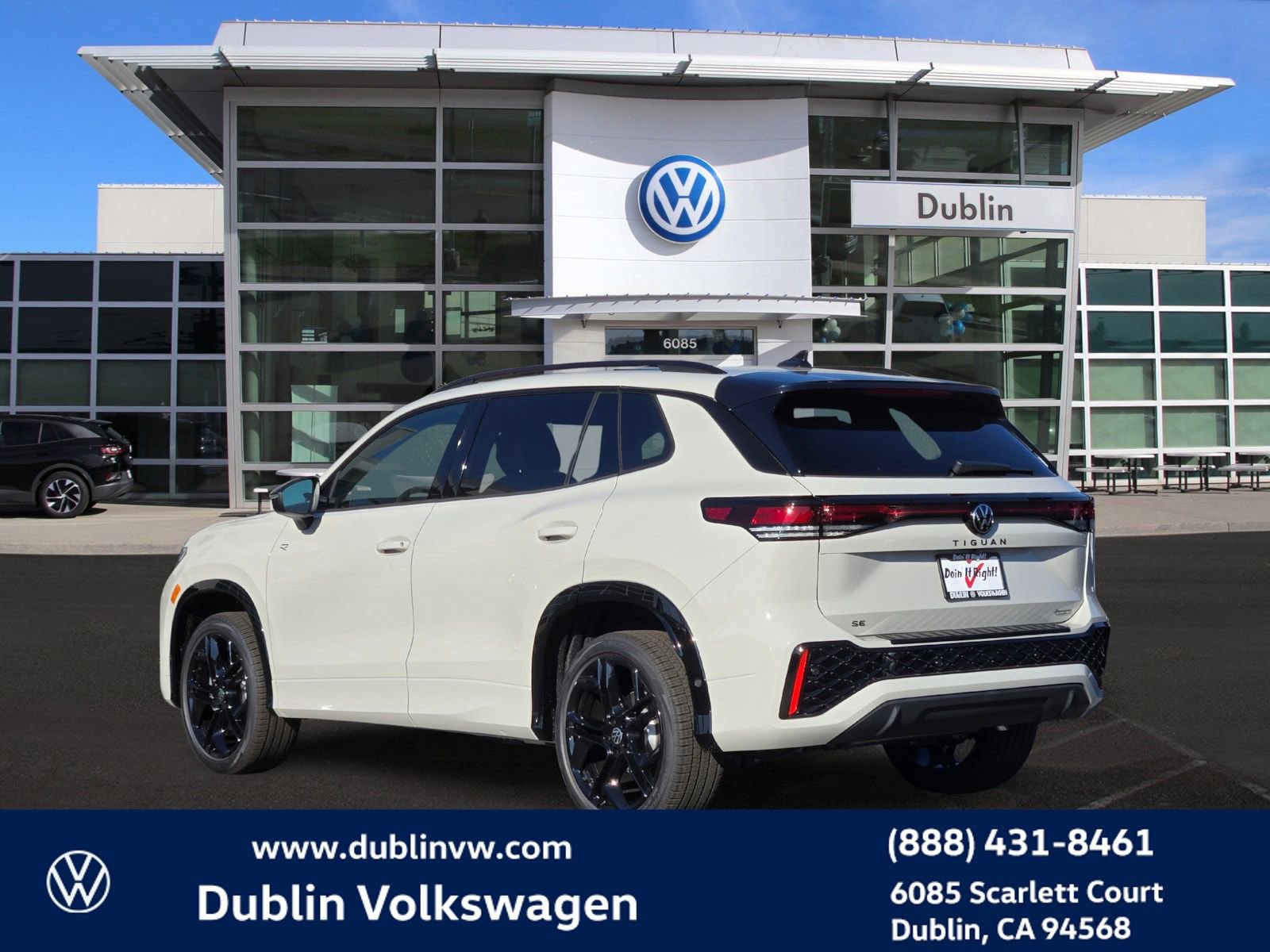 New 2026 Volkswagen Tiguan SE R-Line AWD/4WD image 6