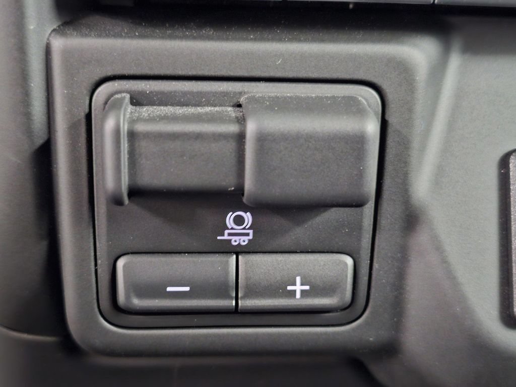 Used 2026 Chevrolet Silverado 1500 Custom AWD/4WD image 22