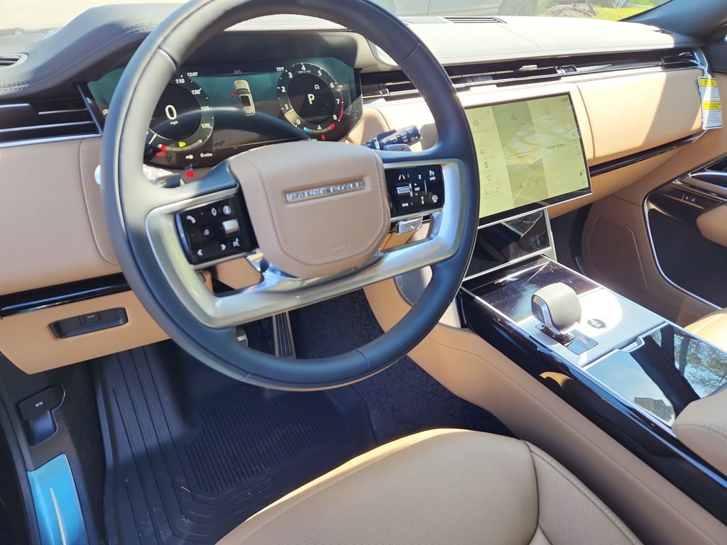 New 2026 Land Rover Range Rover Long Wheelbase SE AWD/4WD image 15