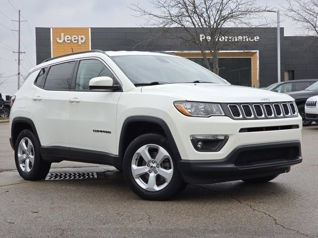 Used 2020 Jeep Compass Latitude image 2