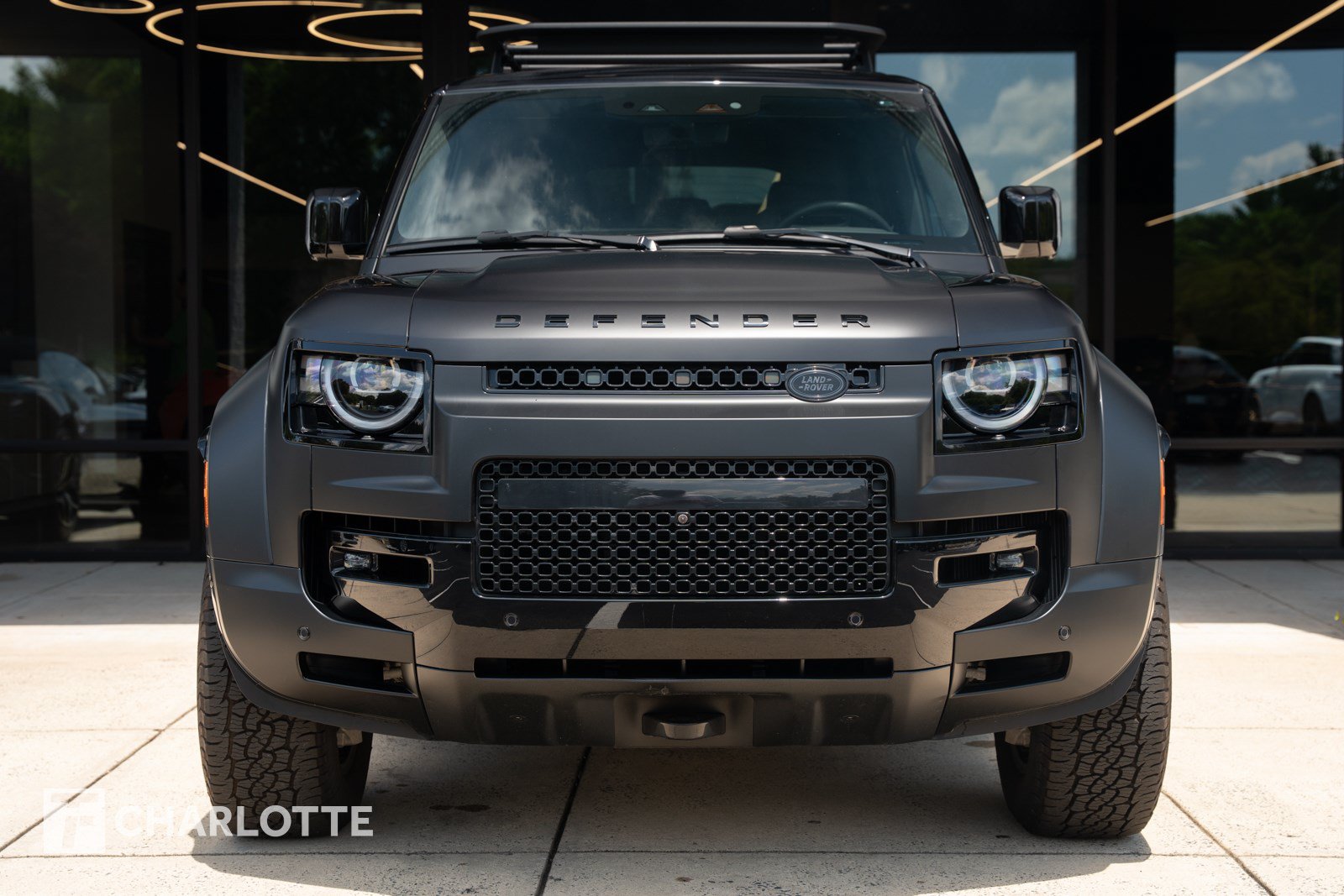 Used 2026 Land Rover Defender 110 OCTA AWD/4WD image 4