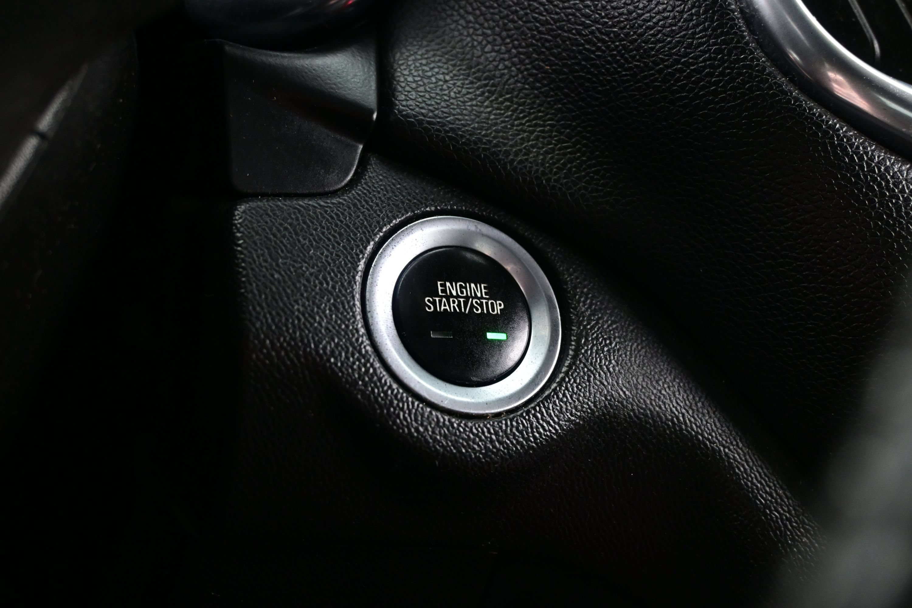 Used 2020 Chevrolet Equinox LT AWD/4WD image 19