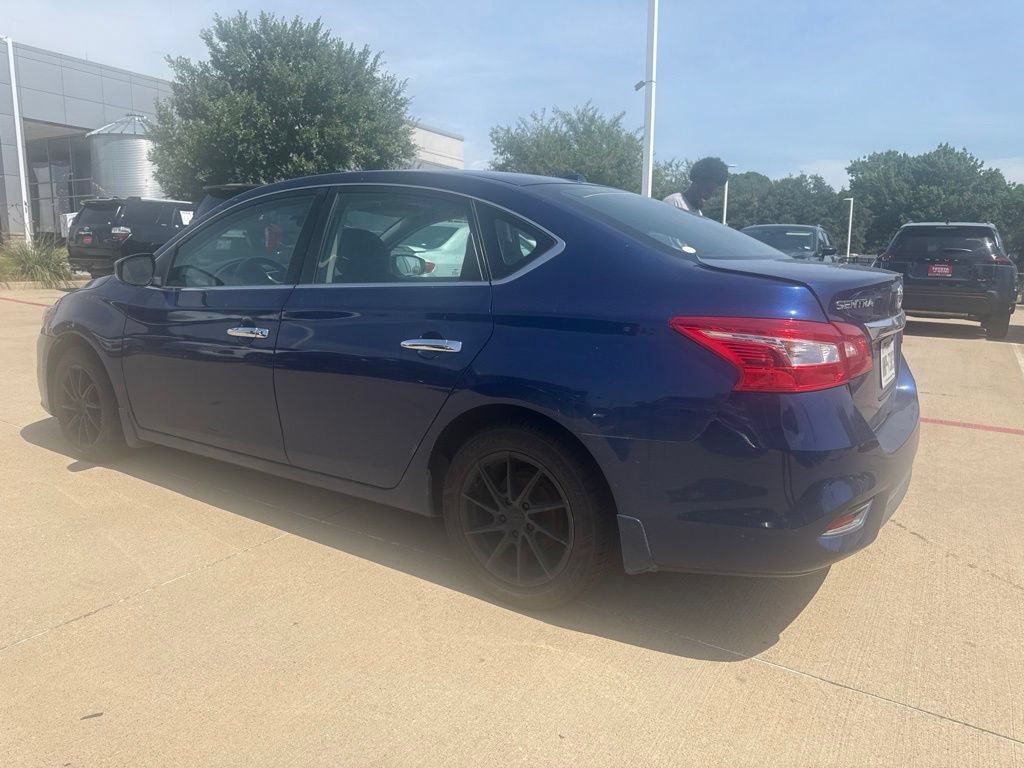 Used 2016 Nissan Sentra SV FWD image 3
