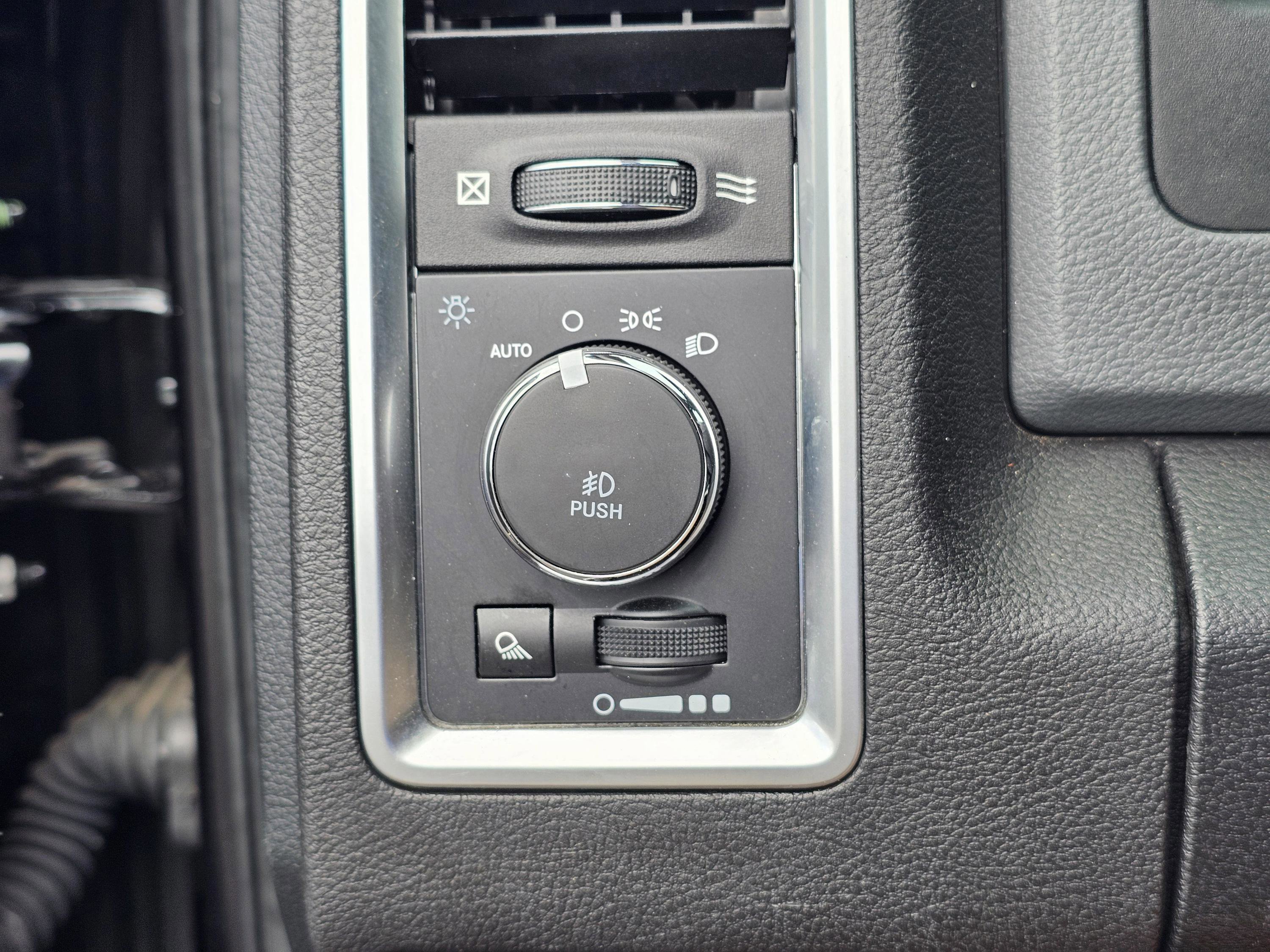 Used 2018 RAM 1500 Lone Star RWD image 17