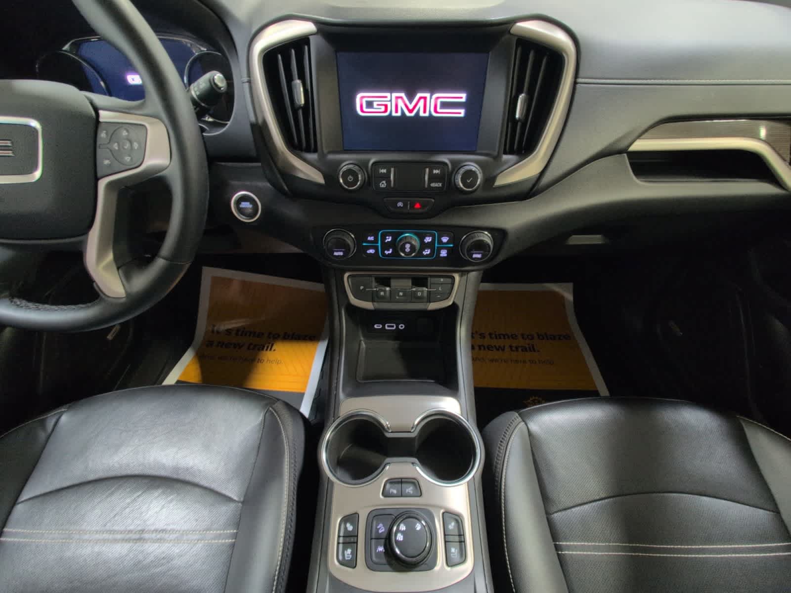 Used 2024 GMC Terrain Denali w/ Denali Premium Package AWD/4WD image 11