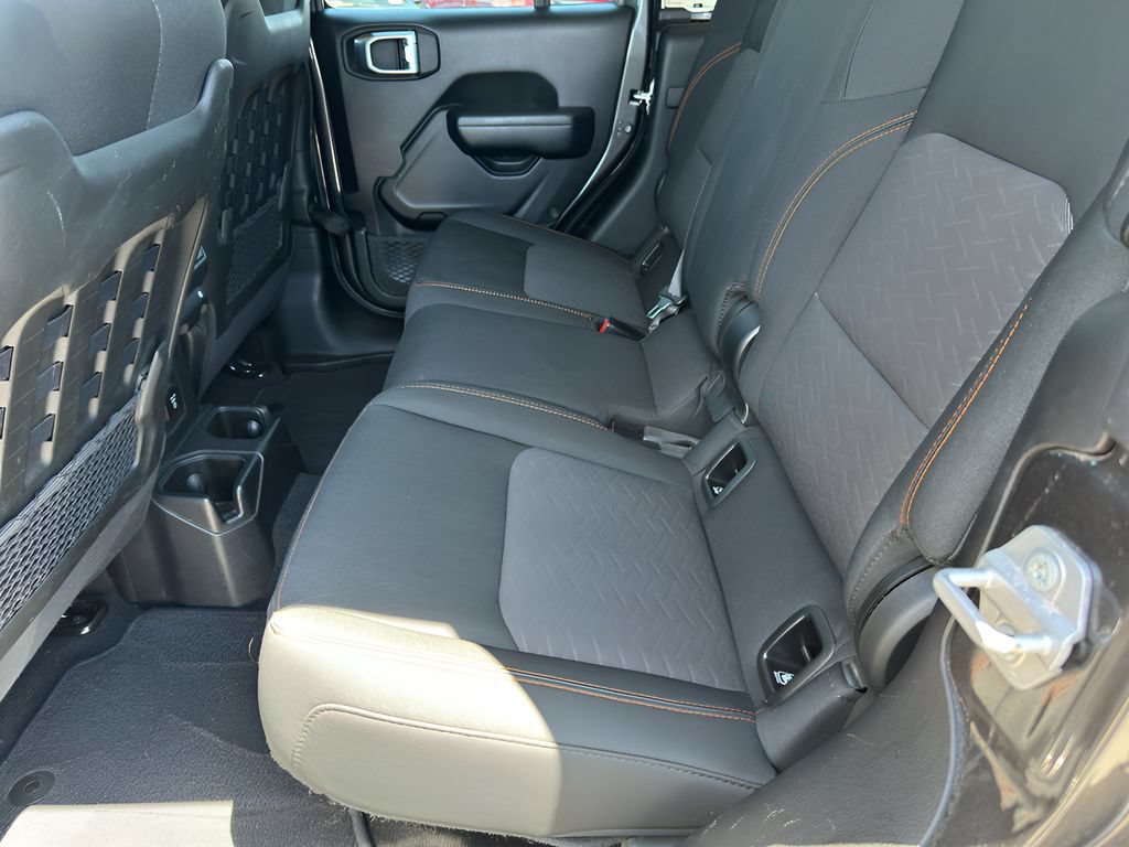 Used 2021 Jeep Gladiator Mojave AWD/4WD image 15