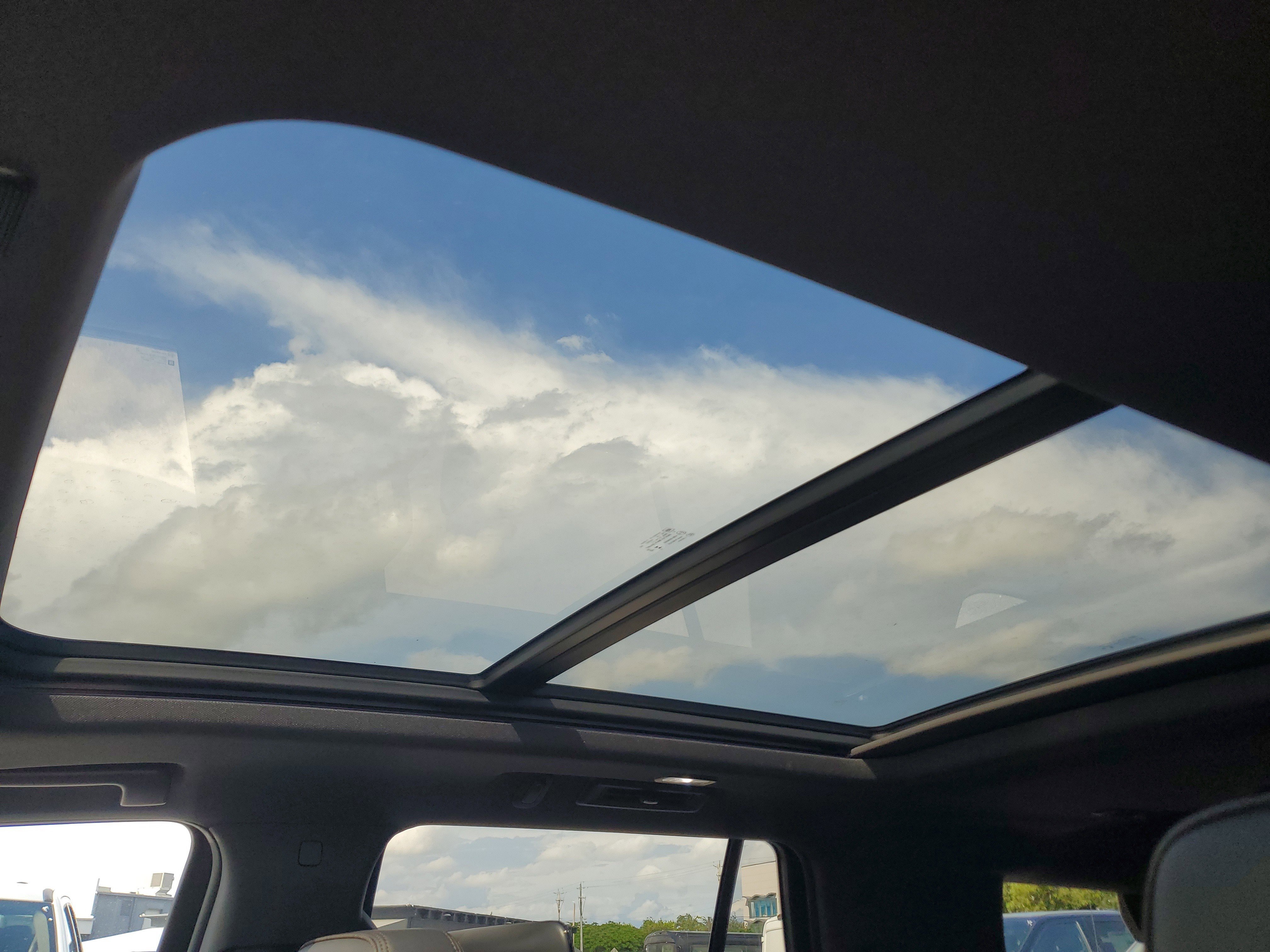 Used 2024 Chevrolet Tahoe High Country image 14