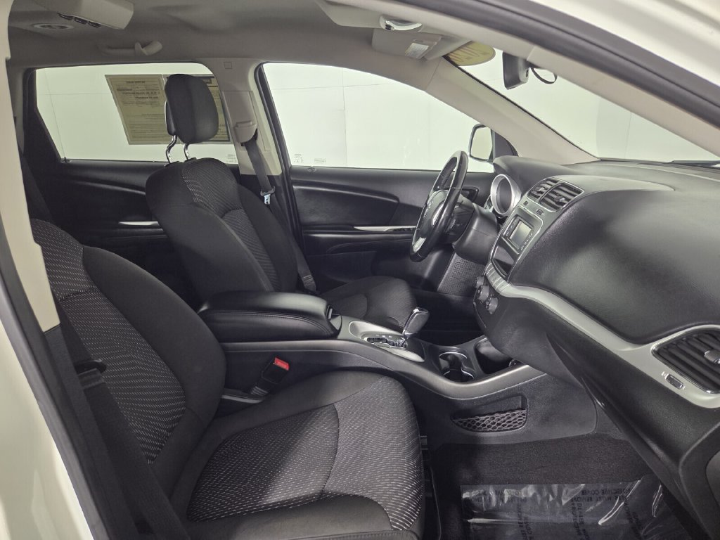 Used 2020 Dodge Journey SE w/ SE Popular Equipment Group FWD image 32
