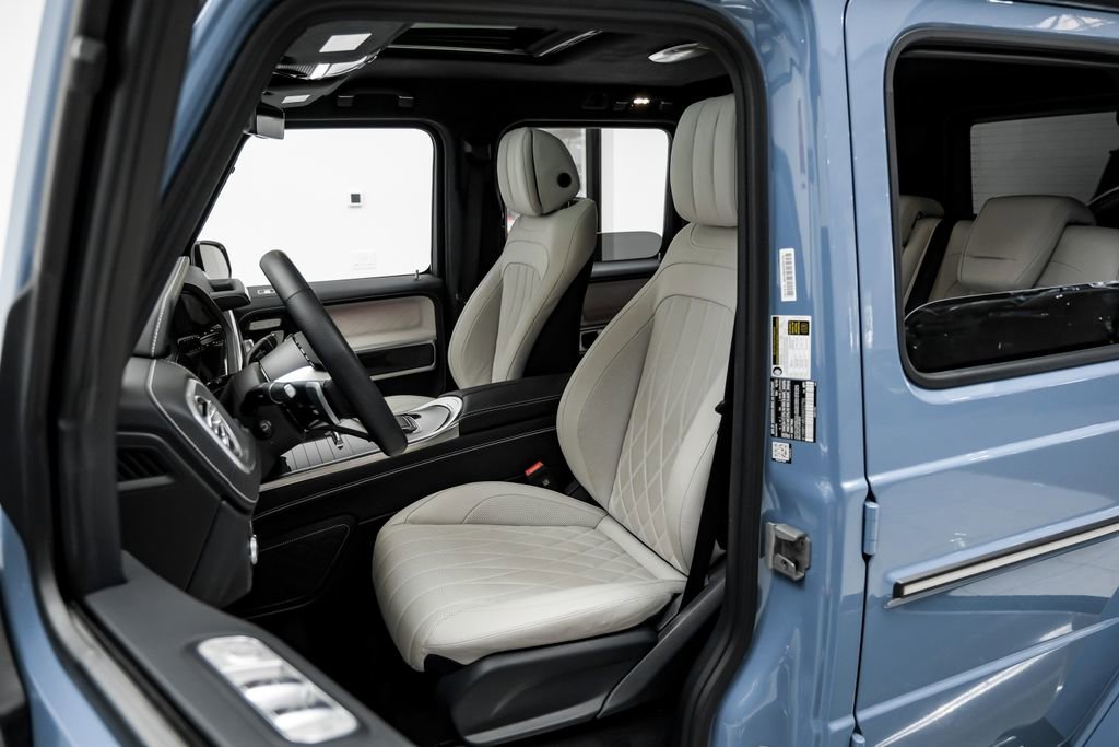 Used 2025 Mercedes-Benz G 550 image 33