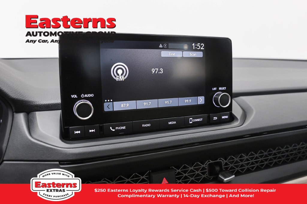 Used 2025 Honda Accord SE image 19