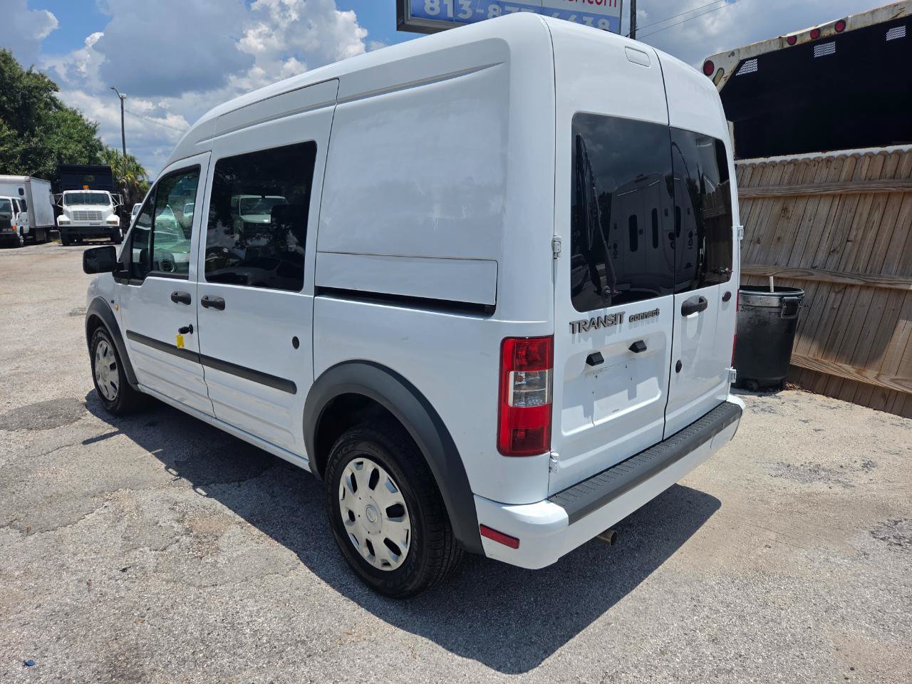 Used 2011 Ford Transit Connect XLT FWD image 5