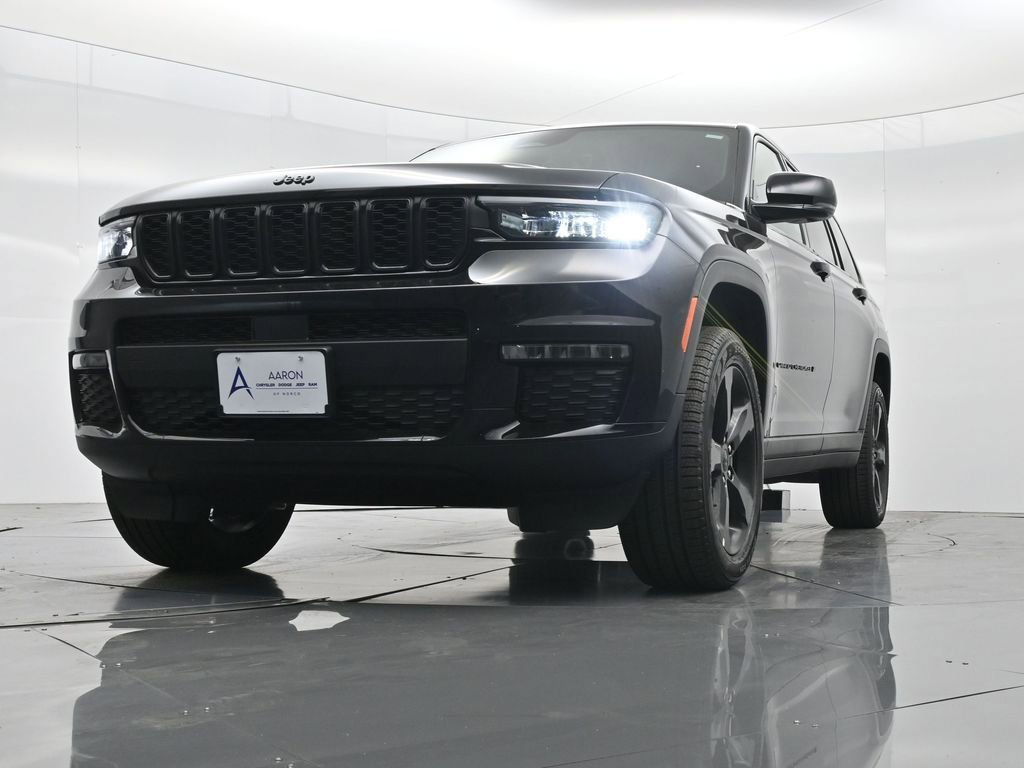 New 2025 Jeep Grand Cherokee L Limited w/ Black Appearance Package image 39