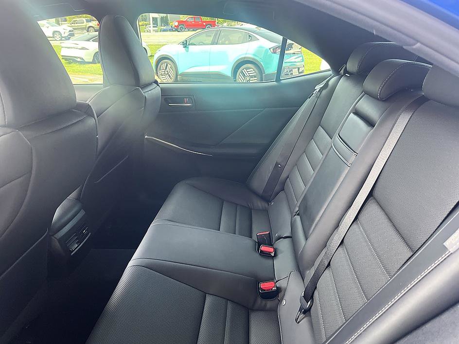 Used 2018 Lexus IS 300 F Sport w/ F Sport Package image 21