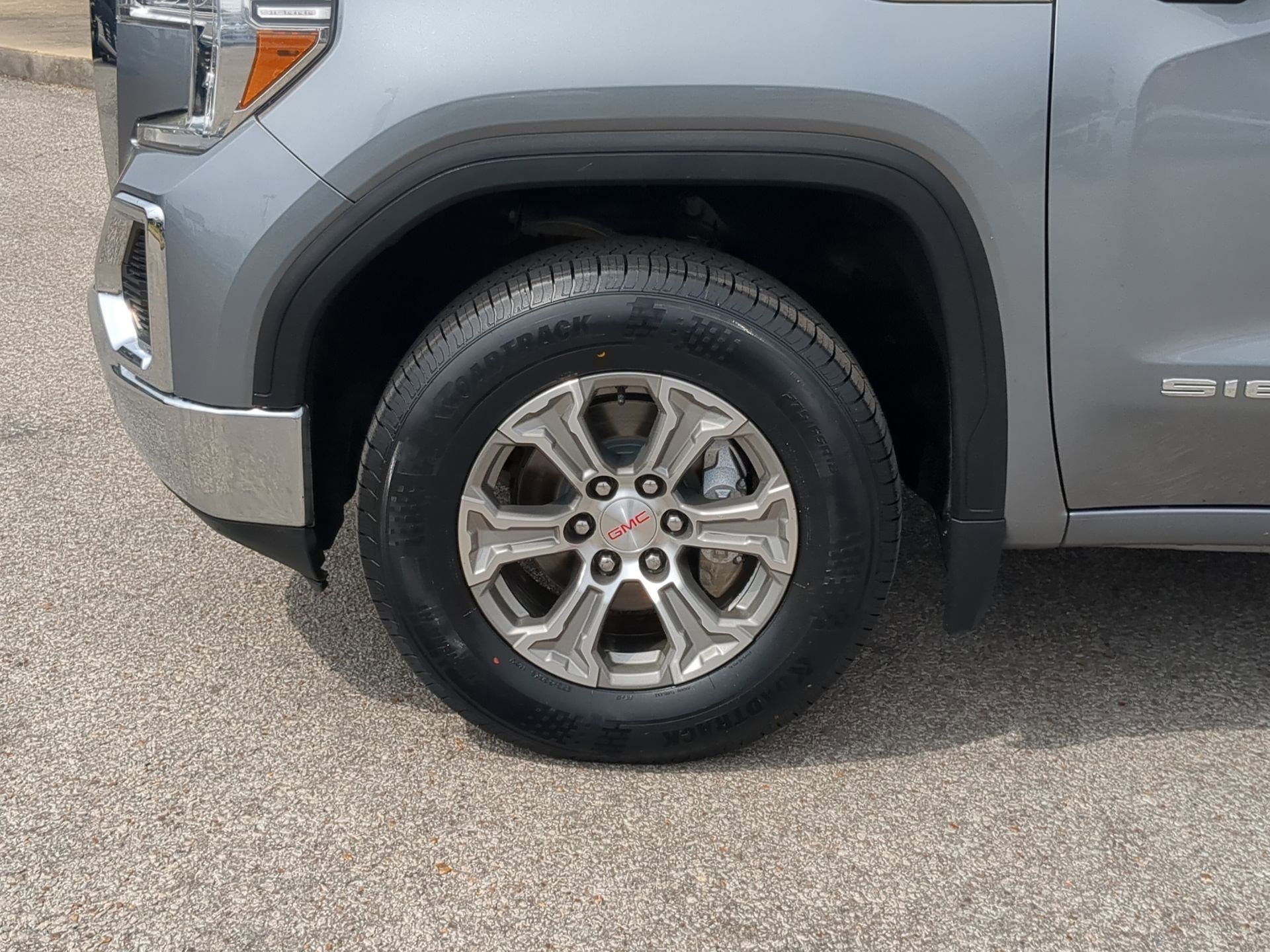 Used 2020 GMC Sierra 1500 SLT w/ X31 Off-Road Package AWD/4WD image 10