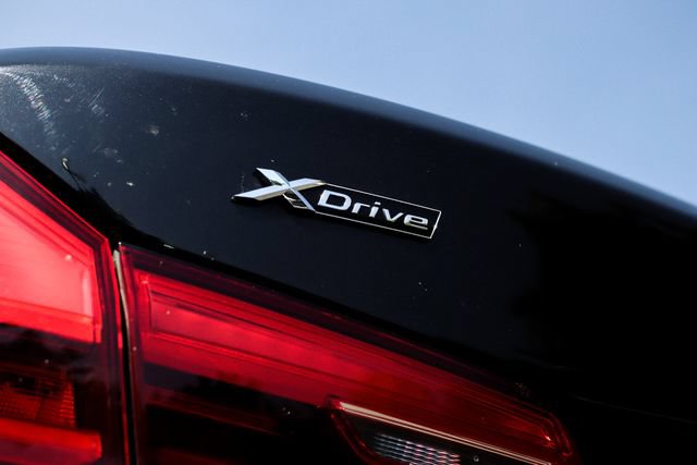 Used 2019 BMW 530i xDrive w/ Convenience Package AWD/4WD image 19