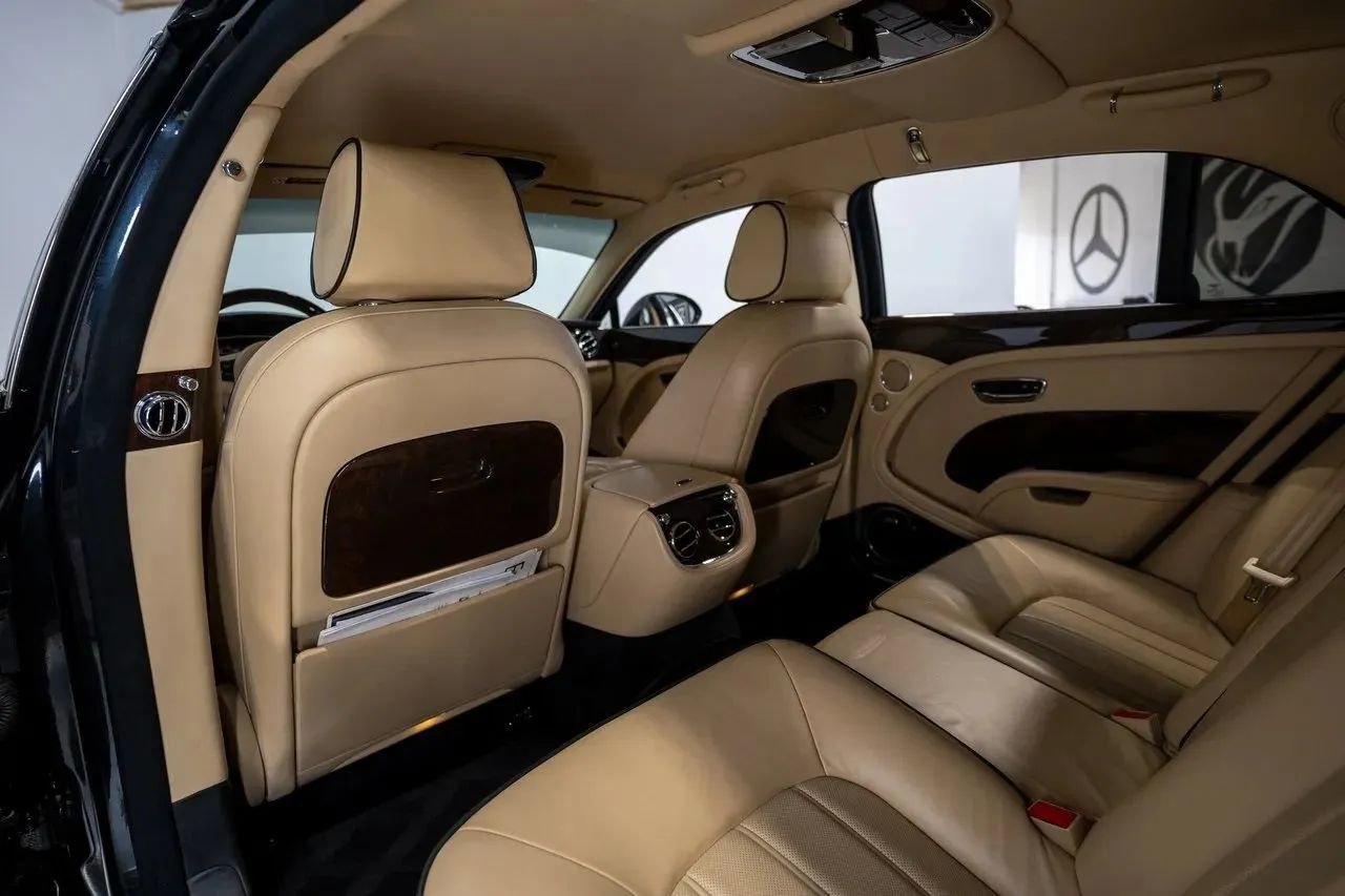 Used 2011 Bentley Mulsanne image 35