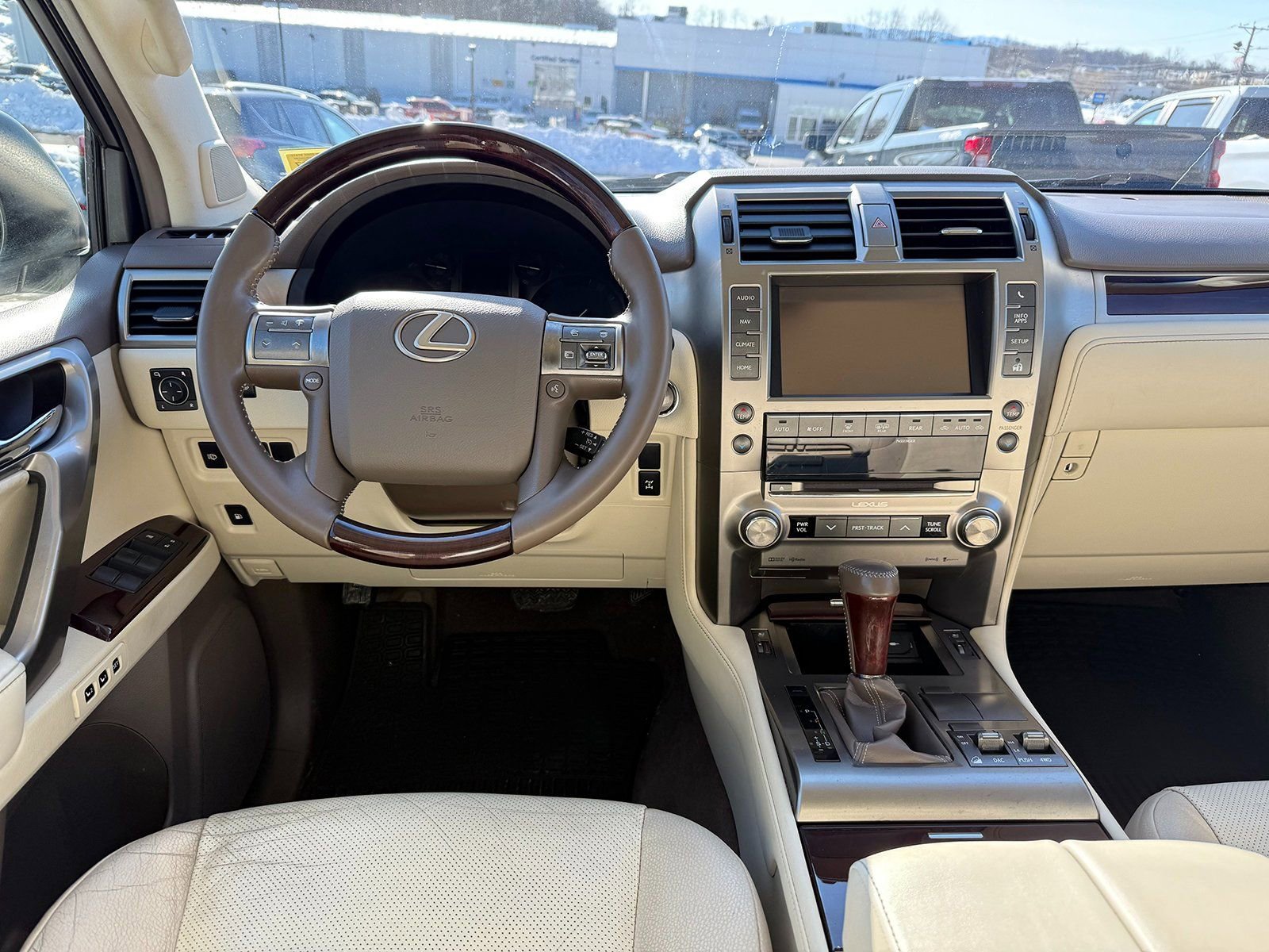Used 2017 Lexus GX 460 image 21