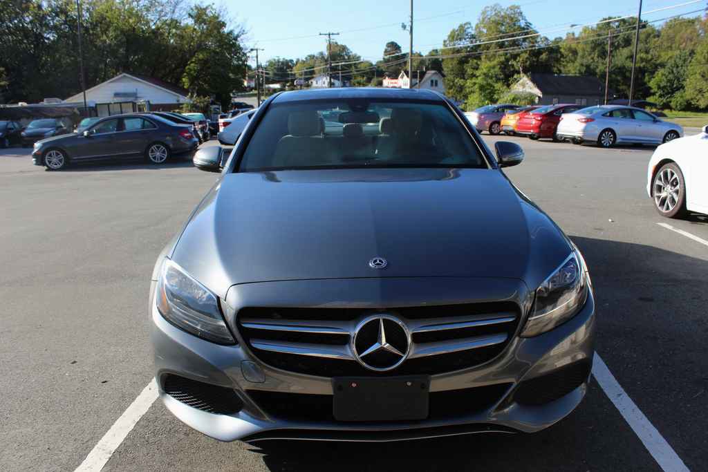 Used 2018 Mercedes-Benz C 300 Sedan image 2