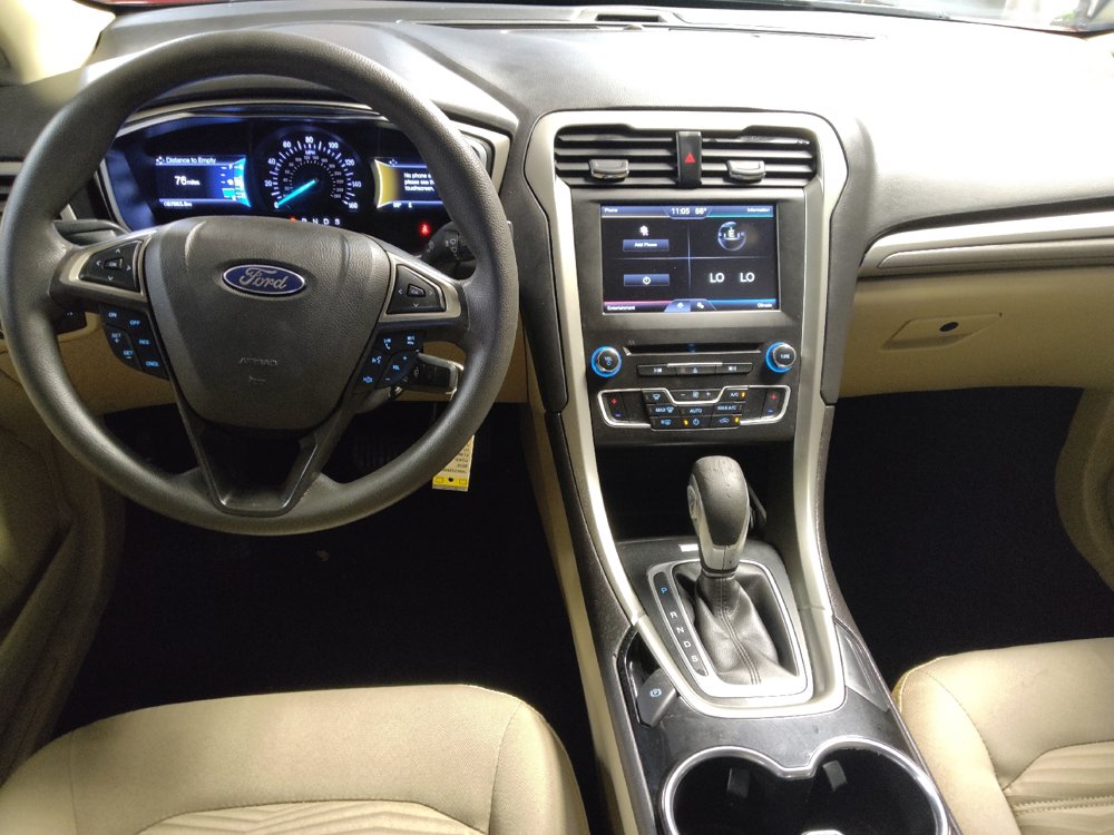 Used 2016 Ford Fusion SE FWD image 22