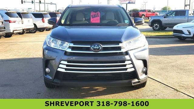 Used 2019 Toyota Highlander XLE FWD image 16