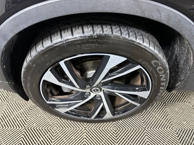 Used 2020 Volvo XC40 T5 R-Design w/ Protection Package Premier image 10