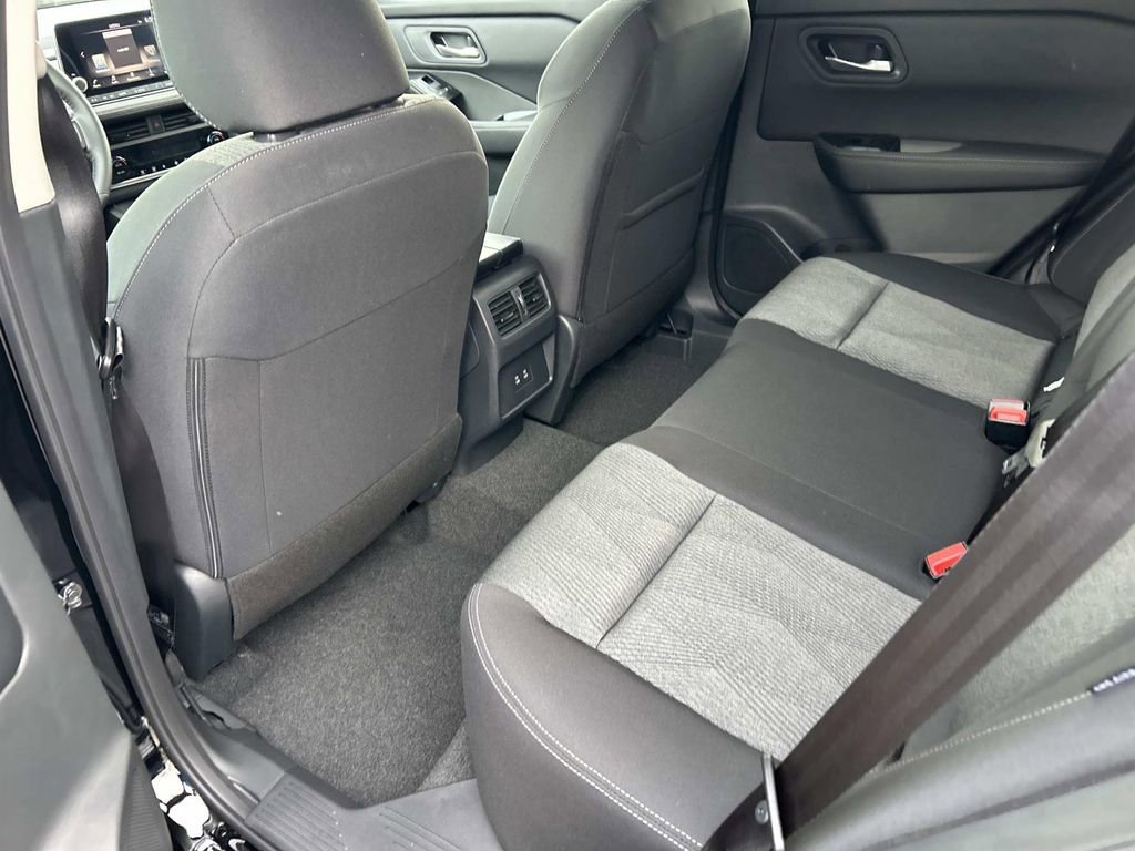 New 2026 Nissan Rogue SV FWD image 19
